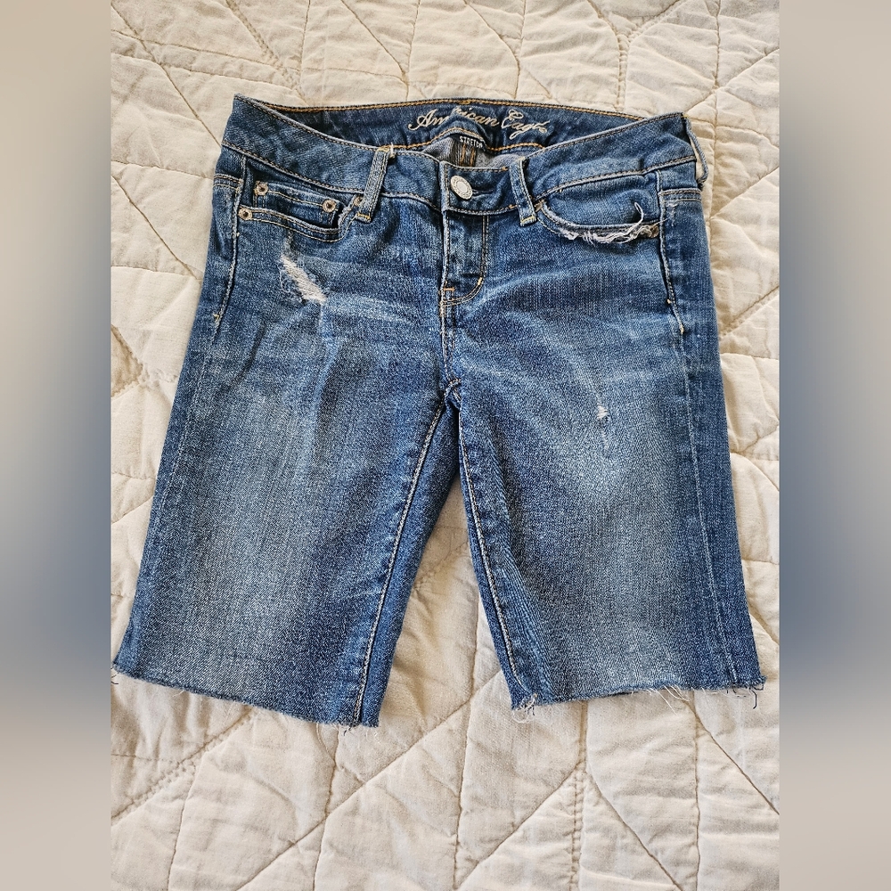 American Eagle Outfitters Distressed Faded Denim Bermuda Shorts- Size 00